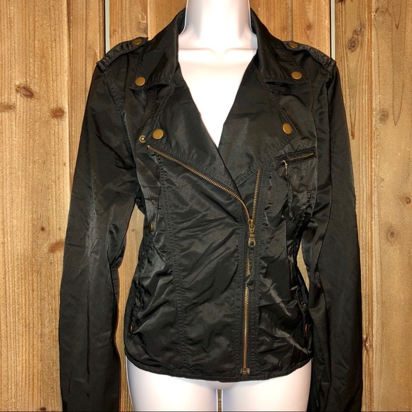 Moto style crop jacket. Zippers. Black. Large - Picture 2 of 6
